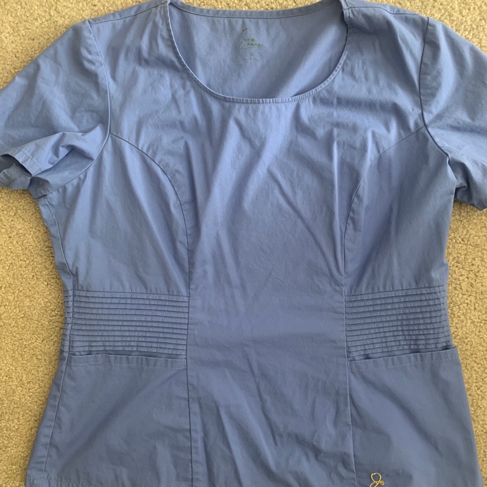 Jaanuu XL Scrub Top